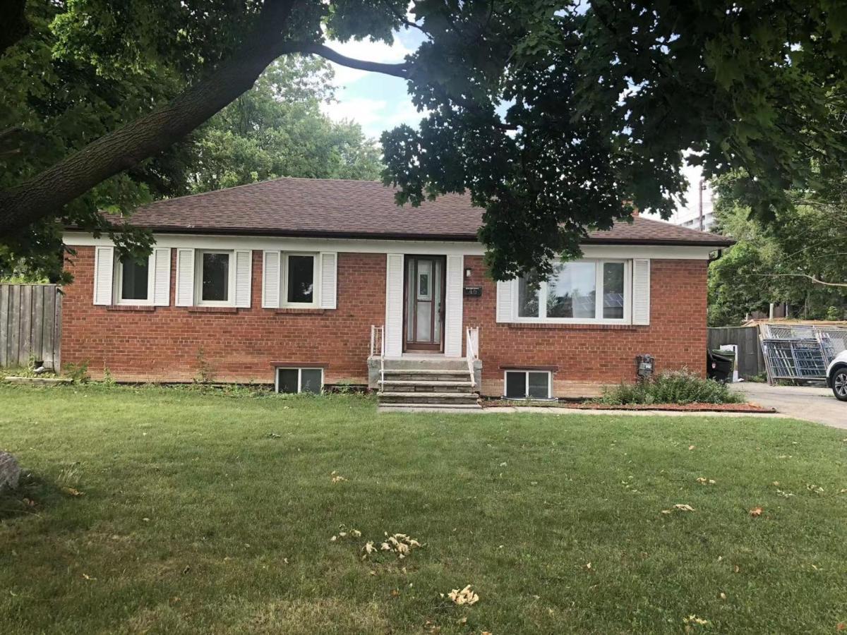 Cozy 3 Room Bungalow In Midtown Toronto Extérieur photo